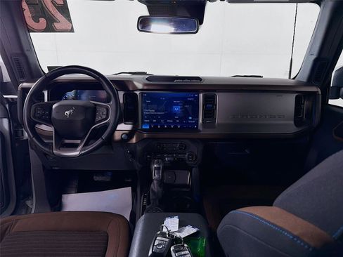 Used 2023 Ford Bronco Outer Banks image 21