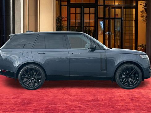 New 2026 Land Rover Range Rover SE image 9
