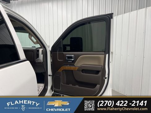 Used 2015 GMC Sierra 2500 SLT w/ Suspension Package, Off-Road image 14