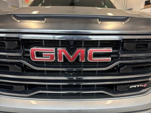 Used 2024 GMC Sierra 1500 AT4 w/ Technology Package AWD/4WD image 6