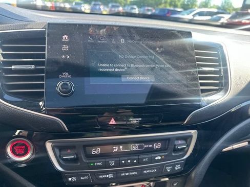 Used 2024 Honda Passport Black Edition image 11