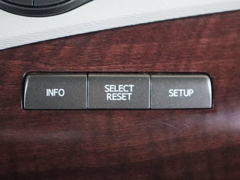 Used 2014 Toyota Sienna XLE w/ XLE Premium Package FWD image 30