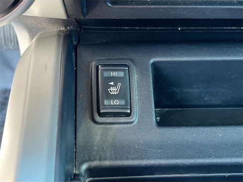 Used 2019 Nissan Titan SV w/ SV Convenience Package image 20