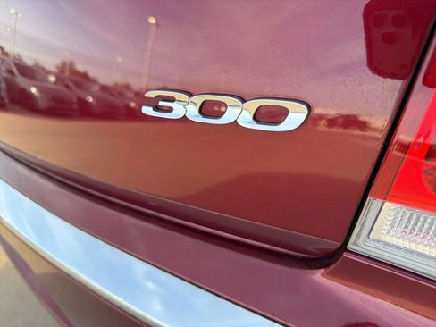 Used 2023 Chrysler 300 Touring image 10