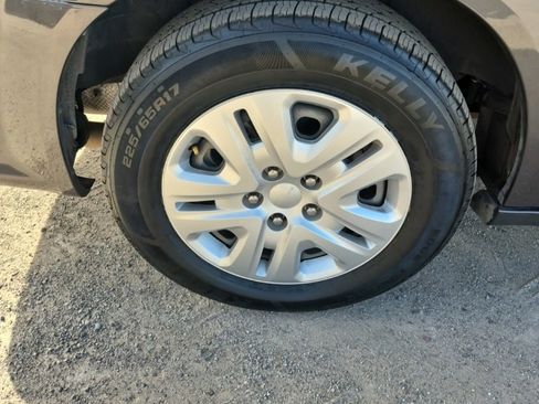 Used 2020 Dodge Grand Caravan SE w/ UConnect Hands-Free Group image 12