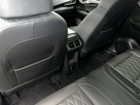 Certified 2023 Buick Envision Avenir image 23