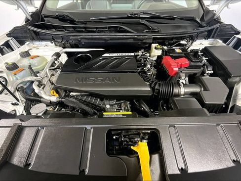 Used 2023 Nissan Rogue SV AWD/4WD image 12