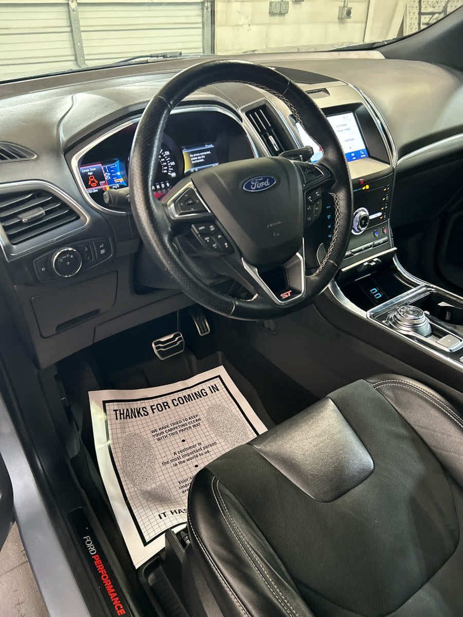 Used 2020 Ford Edge ST w/ Equipment Group 401A AWD/4WD image 9