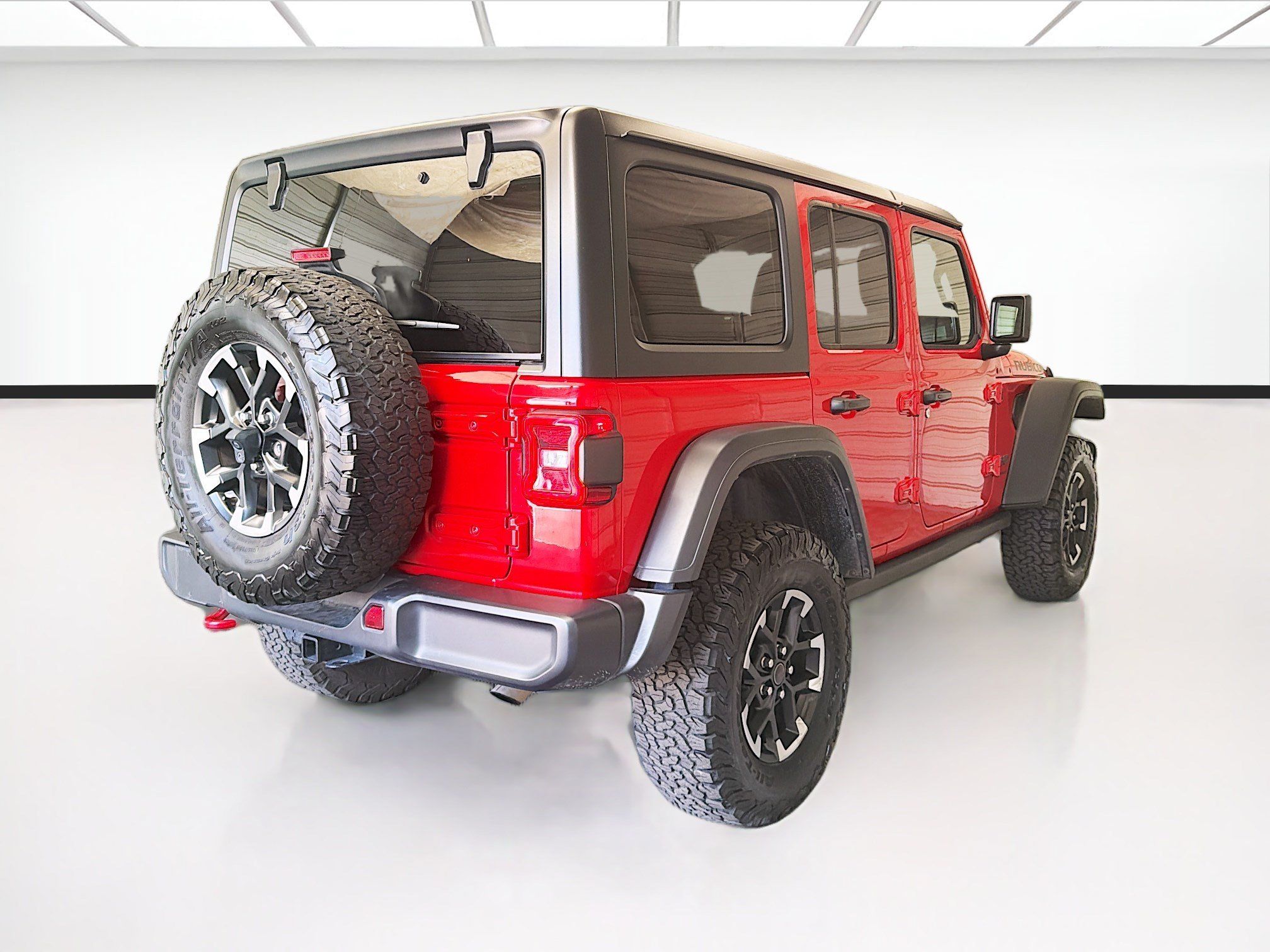 Used 2025 Jeep Wrangler Unlimited Rubicon AWD/4WD image 4