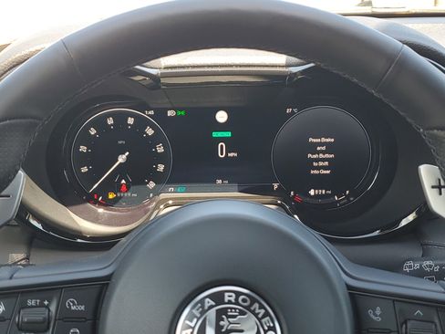 Used 2024 Alfa Romeo Tonale Veloce image 28