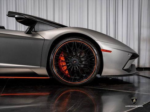 Used 2019 Lamborghini Aventador S AWD/4WD image 35