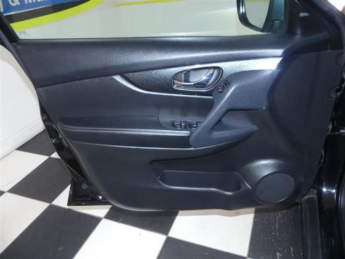 Used 2015 Nissan Rogue SL w/ SL Premium Package AWD/4WD image 25