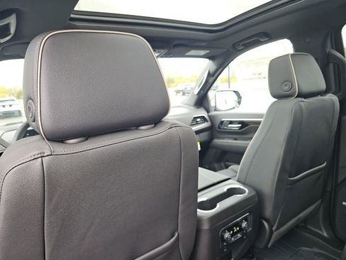 New 2026 Chevrolet Suburban Premier w/ Sun And Tow Package image 28