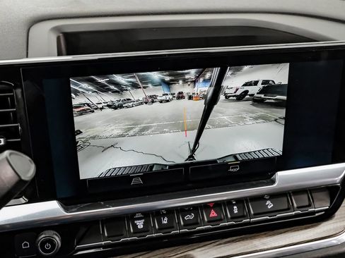 Used 2024 Chevrolet Silverado 2500 LT image 23