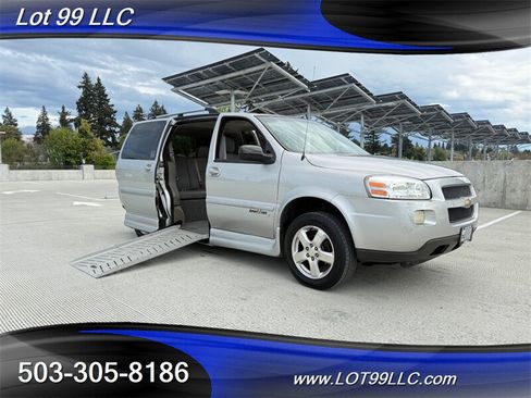 Used 2007 Chevrolet Uplander LT w/ Safe And Secure Package FWD image 2