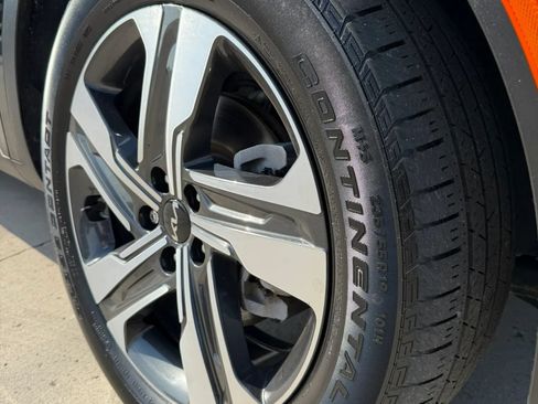 Used 2023 Kia Sorento EX AWD/4WD image 9