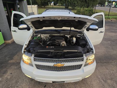 Used 2012 Chevrolet Tahoe LT w/ Texas Edition RWD image 39