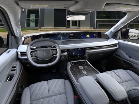 New 2026 Lincoln Navigator L Black Label w/ Black Label Special Edition AWD/4WD image 9