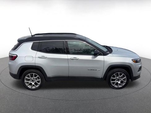 Used 2025 Jeep Compass Limited AWD/4WD image 16