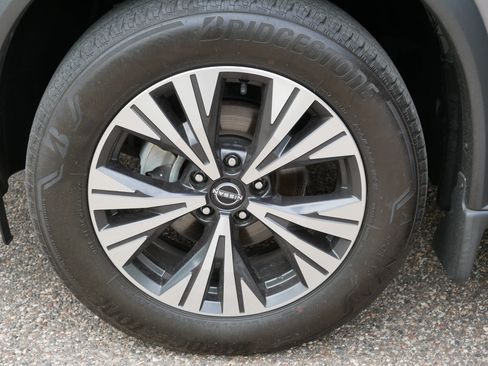Certified 2023 Nissan Rogue SV w/ SV Premium B Package AWD/4WD image 15
