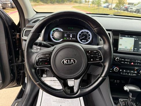 Used 2019 Kia Niro Touring image 15