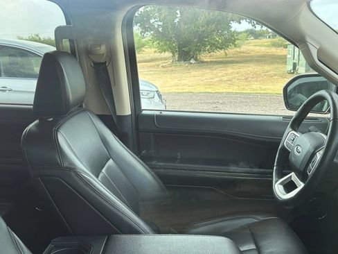 Used 2024 Ford Expedition Max XLT RWD image 9