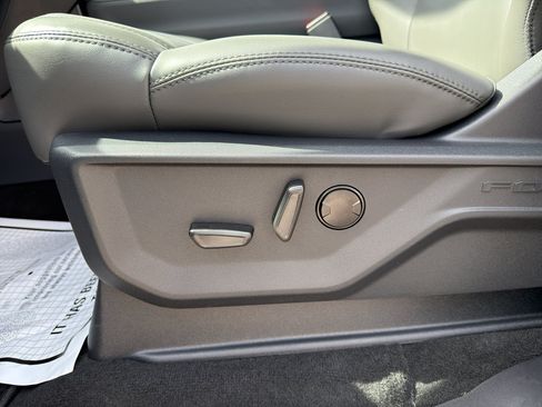 New 2026 Ford Expedition Active RWD image 26