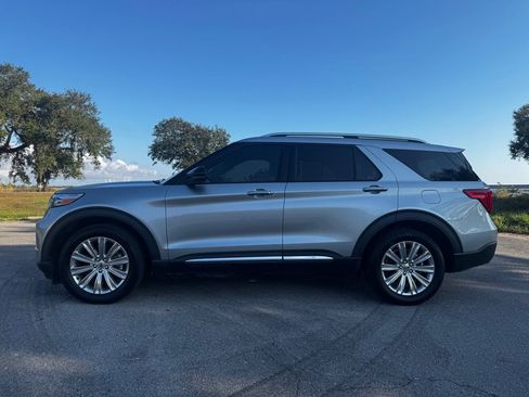 Used 2021 Ford Explorer Limited w/ Hybrid Equipment Group 310A image 2