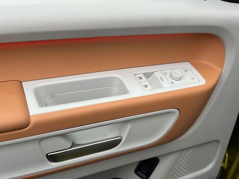 New 2025 Volkswagen ID. Buzz 1st Edition image 18