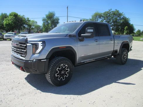 New 2026 GMC Sierra 2500 AT4X AWD/4WD image 10