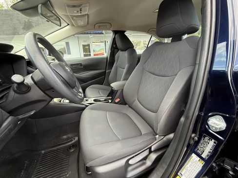 Used 2022 Toyota Corolla LE image 11