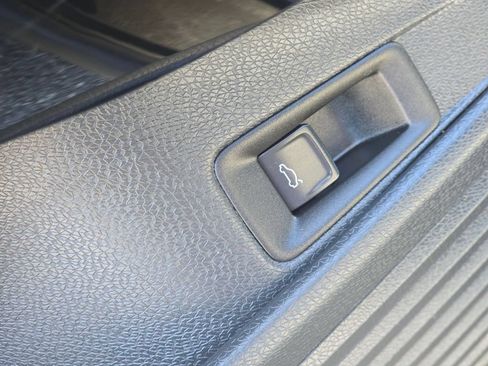 Used 2022 Volkswagen ID.4 Pro S RWD image 21