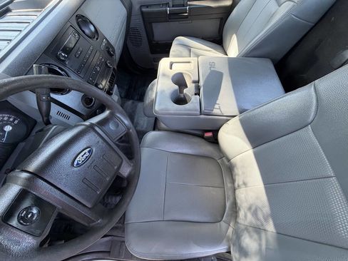 Used 2015 Ford F250 XL w/ Power Equipment Group image 10