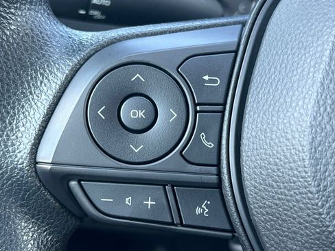 Used 2023 Toyota Corolla LE FWD image 19