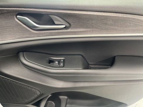 New 2025 Jeep Grand Cherokee L Limited w/ Black Appearance Package image 33