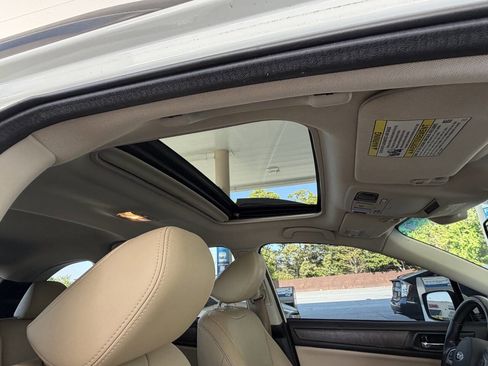 Used 2016 Subaru Outback 2.5i Limited image 11