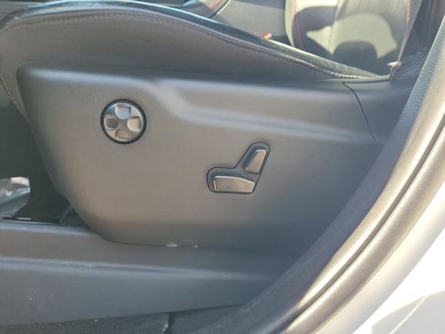 Used 2024 Dodge Durango GT image 24