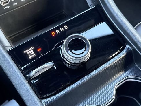 Used 2025 Jeep Grand Cherokee Limited image 21