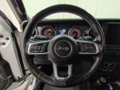 Certified 2020 Jeep Wrangler Unlimited Sahara image 23