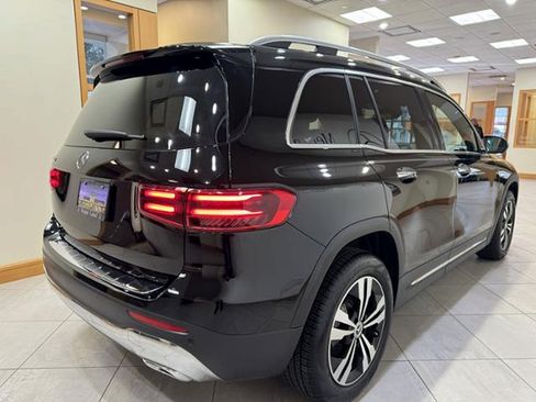 Used 2025 Mercedes-Benz GLB 250 image 5