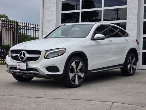 Used 2019 Mercedes-Benz GLC 300 4MATIC Coupe image 9
