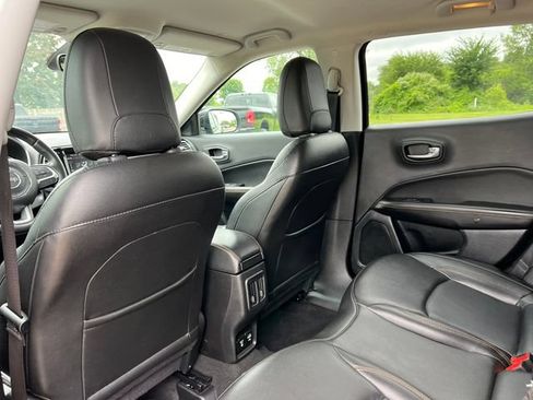 Used 2020 Jeep Compass Limited AWD/4WD image 32