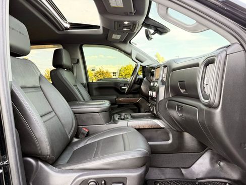 Used 2020 GMC Sierra 3500 Denali w/ Denali Ultimate Package AWD/4WD image 34