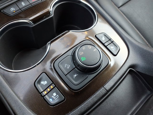 Certified 2023 GMC Acadia AT4 w/ Technology Package AWD/4WD image 32