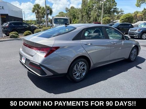 Used 2024 Hyundai Elantra SEL FWD image 6