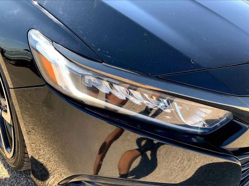 Used 2018 Honda Accord Sport image 36
