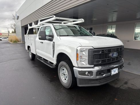 New 2026 Ford F250 XL w/ XL Chrome Package image 1