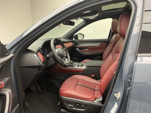 Certified 2025 MAZDA CX-70 Plug-In Hybrid w/ Premium Plus image 2