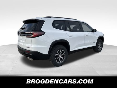 New 2026 GMC Acadia AT4 image 3
