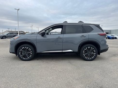 New 2026 Nissan Rogue Platinum w/ Platinum Premium Package image 3